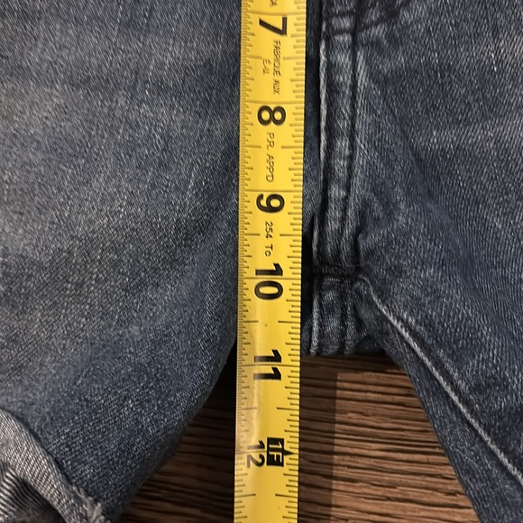 M1858 New York Distressed Denim Shorts size 10 (30) - Picture 3 of 9